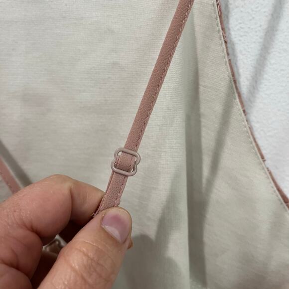 ASTR The Label Dusty Pink & Nude Criss Cross Back Mini Dress Size Small - Picture 3 of 7